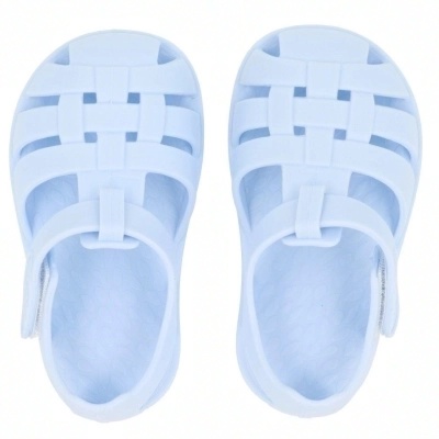 Cangrejeras Infantil Monnëka Serenity Blue PVP : 22,00 Cangrejeras Infantil Monnëka Serenity Blue