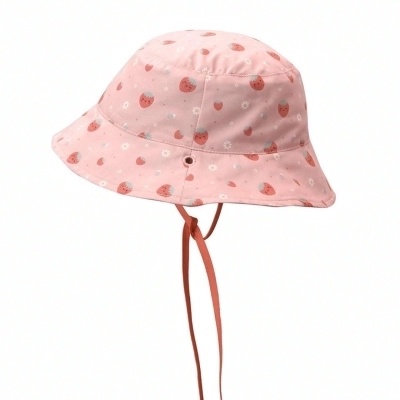 Gorro Reversible Strawberries PVP: 16,95€ Gorro Reversible Strawberries